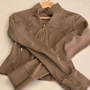 Lululemon Define crop jacket size 6